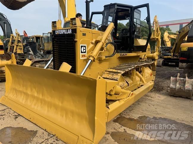CAT D 7 G Buldooserid