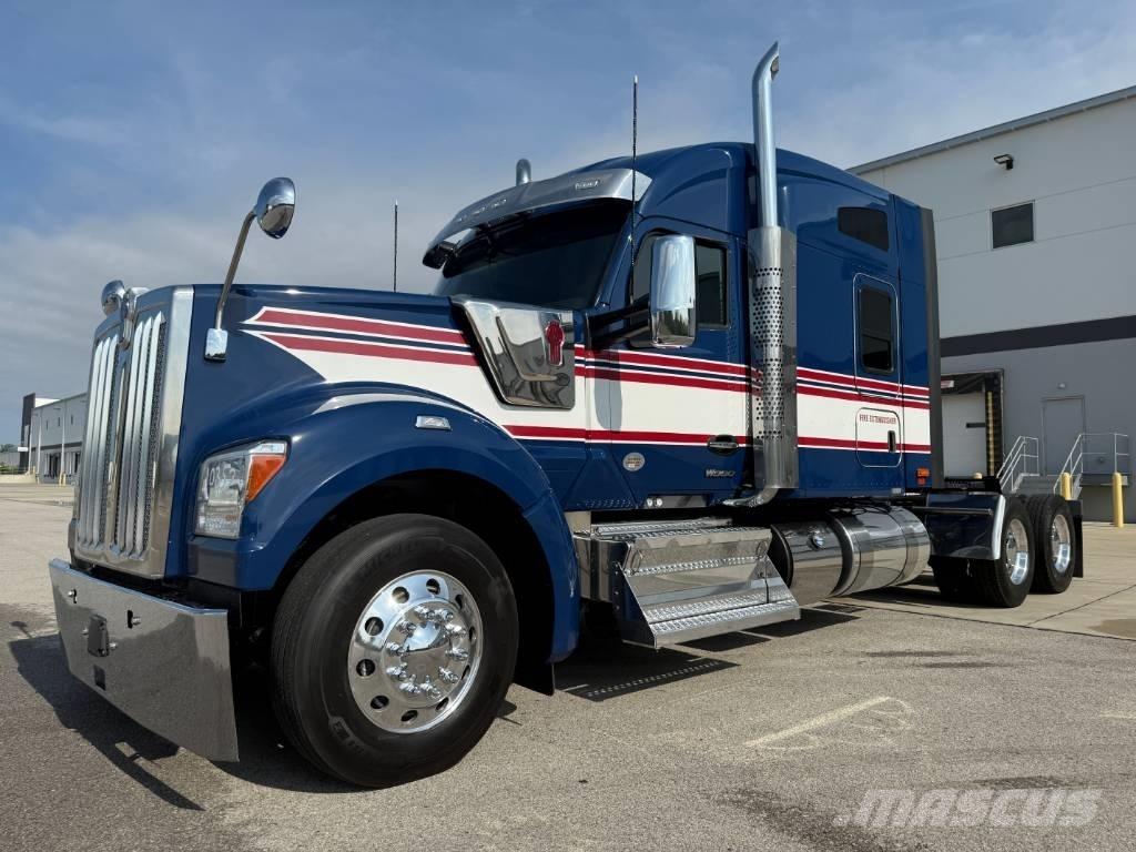 Kenworth W 990 Sadulveokid