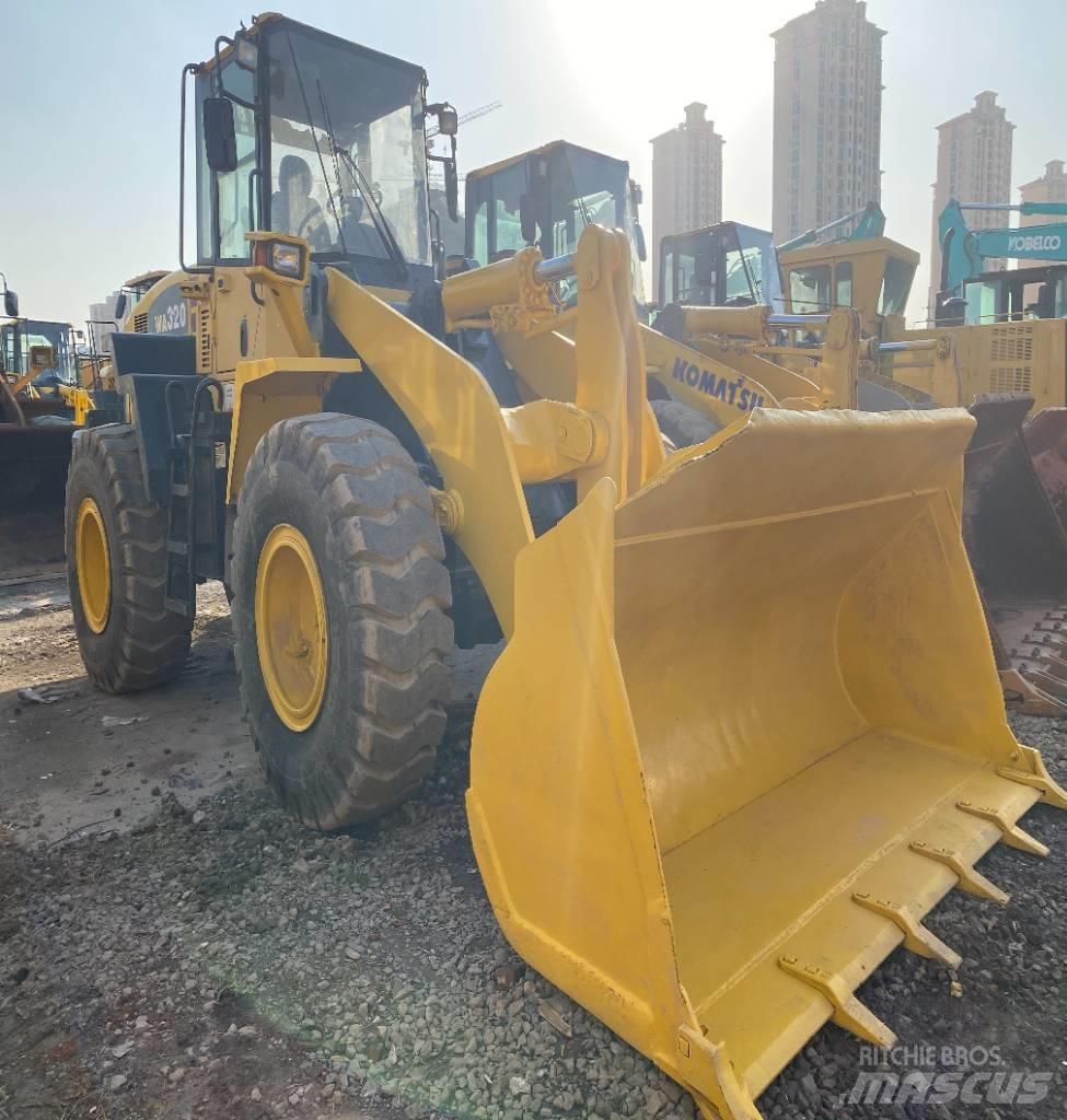 Komatsu WA 320-5 Rataslaadurid