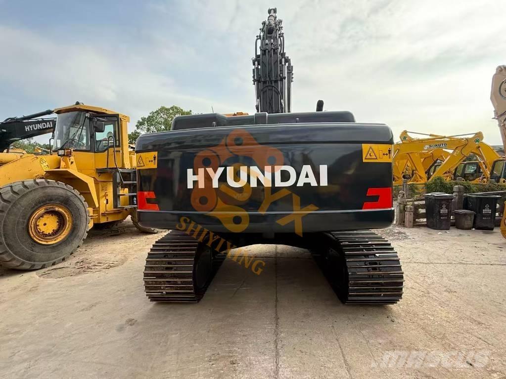 Hyundai R220-9s Roomikekskavaatorid