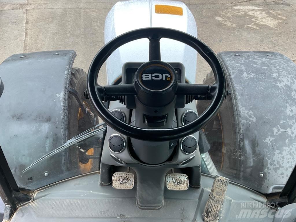 JCB Fastrac 4220 Traktorid