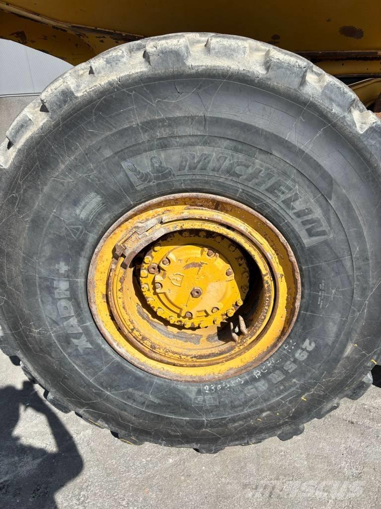 CAT 745 C Liigendraamiga pinnaseveokid
