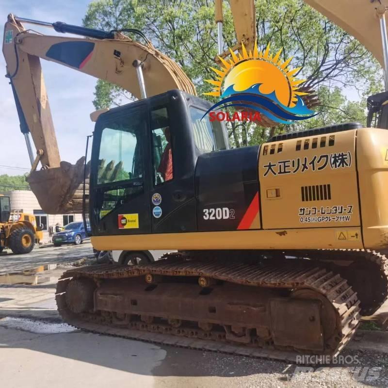 CAT 320 D2 Väikeekskavaatorid 7t-12t