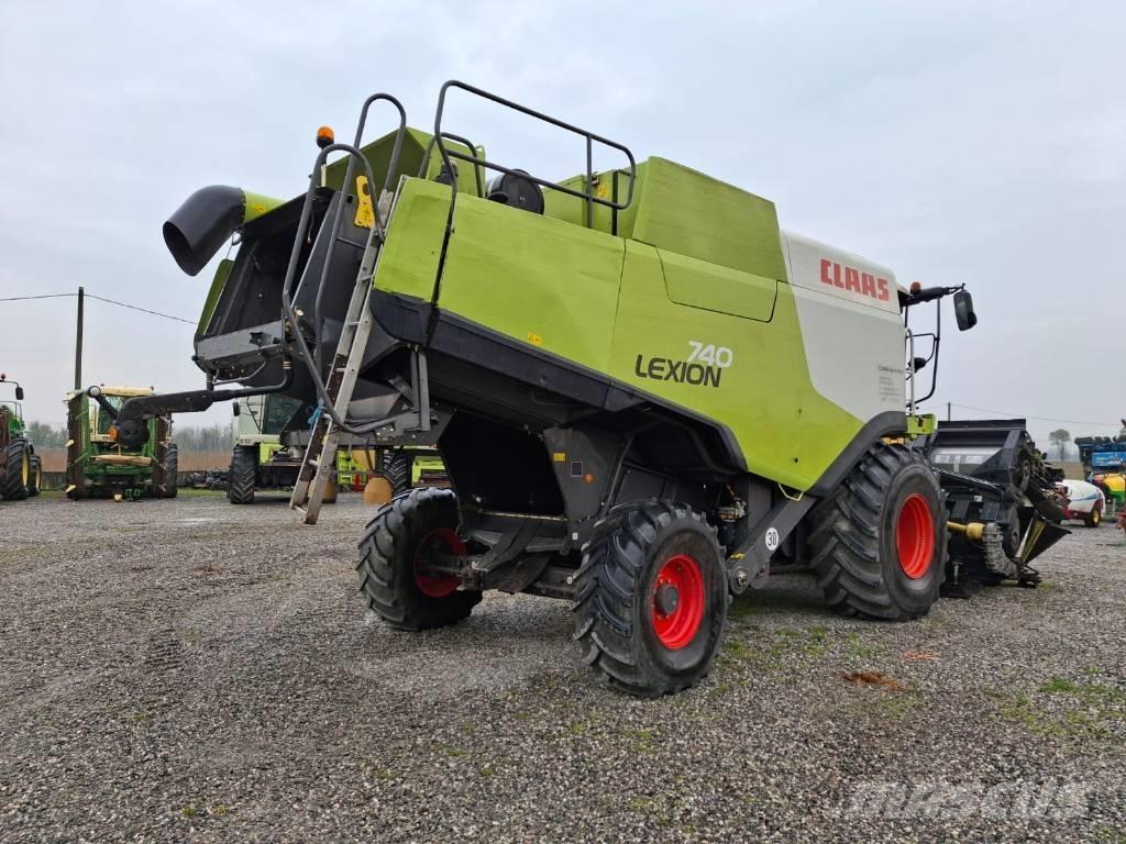CLAAS Lexion 740 Teraviljakombainid