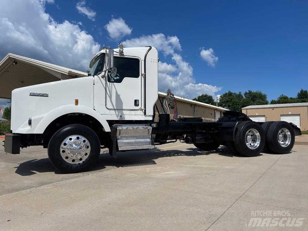 Kenworth T 800 Sadulveokid
