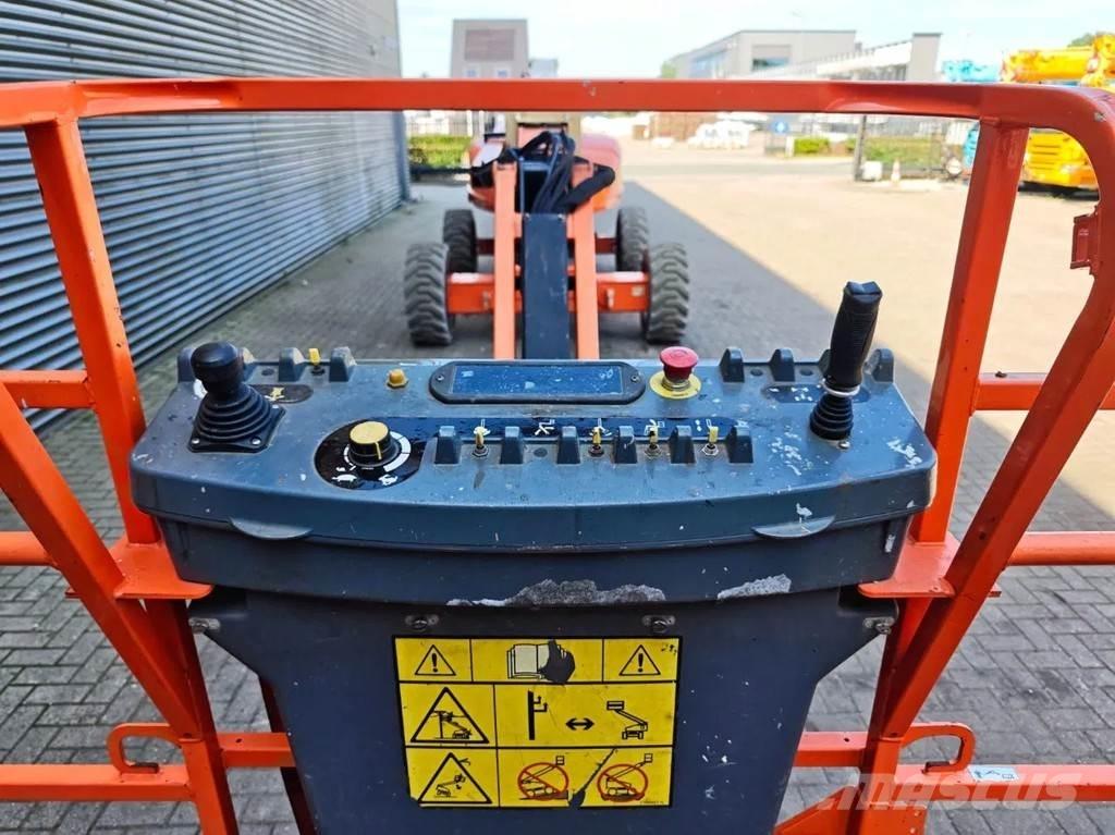 JLG E600 JP Iseliikuvad poomtõstukid