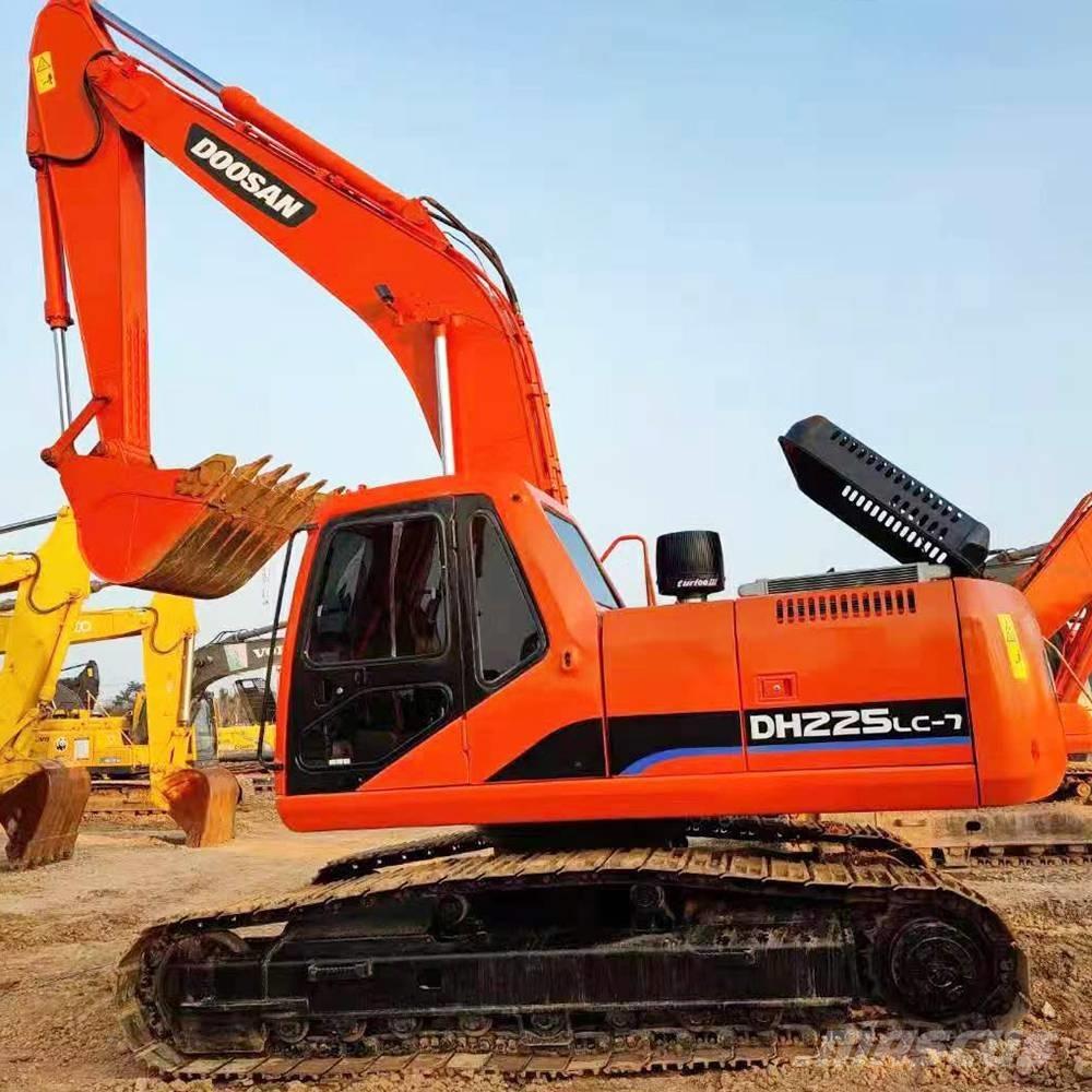 Doosan DH 225 LC-7 Roomikekskavaatorid