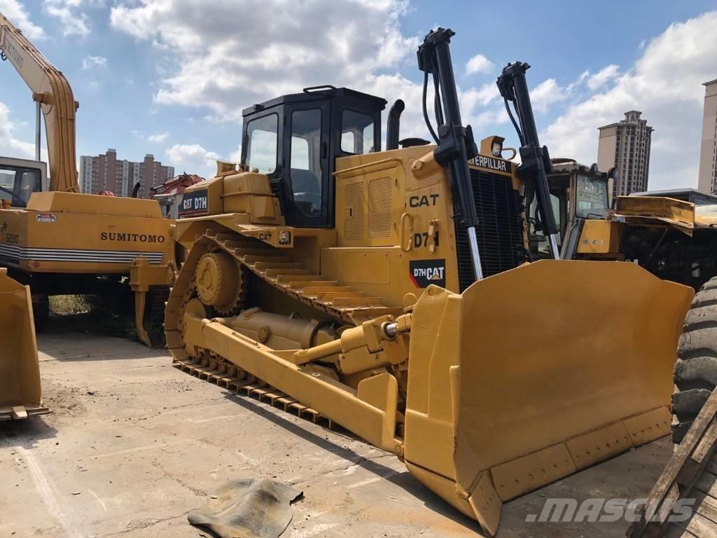 CAT D 7 H Buldooserid