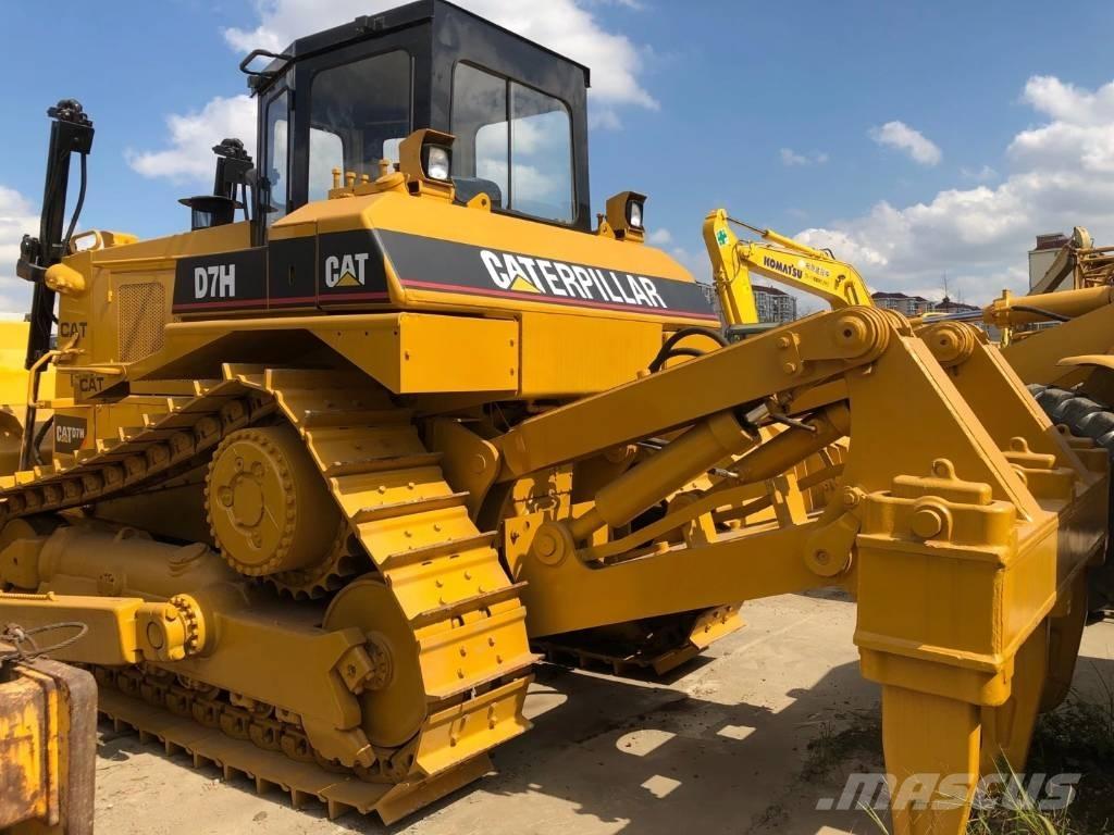 CAT D 7 H Buldooserid