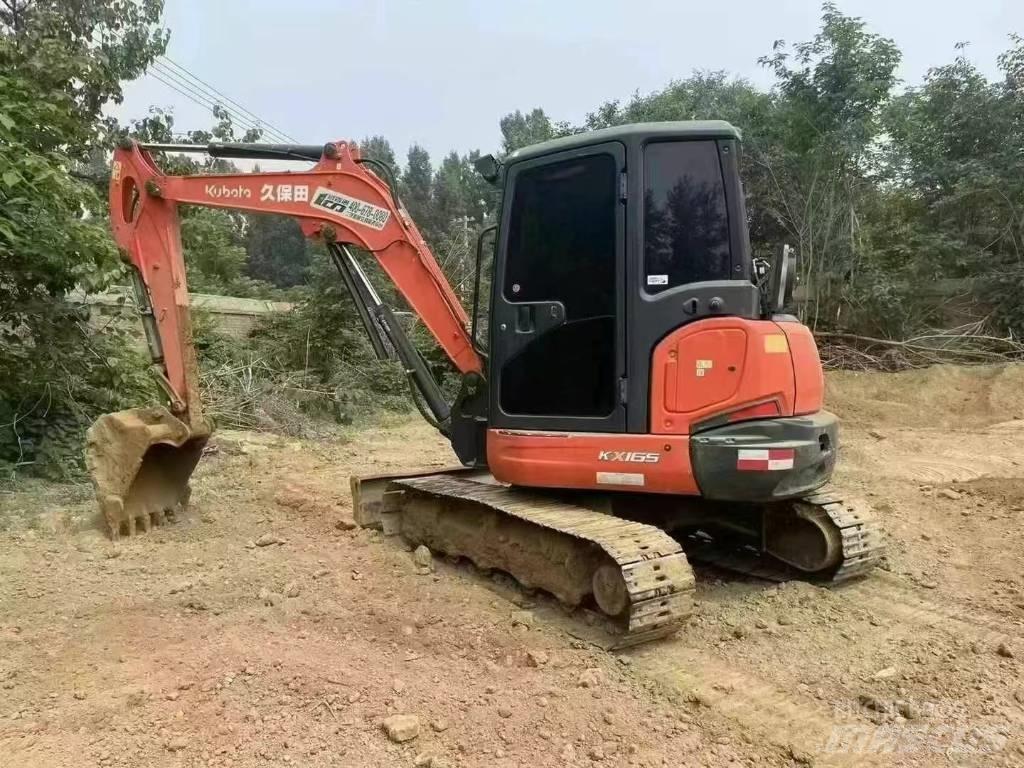 Kubota 165 Roomikekskavaatorid