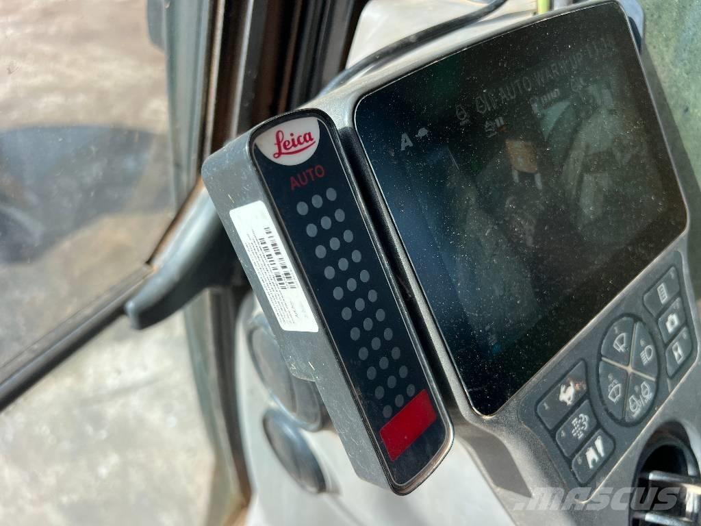 CASE CX 250 D Roomikekskavaatorid