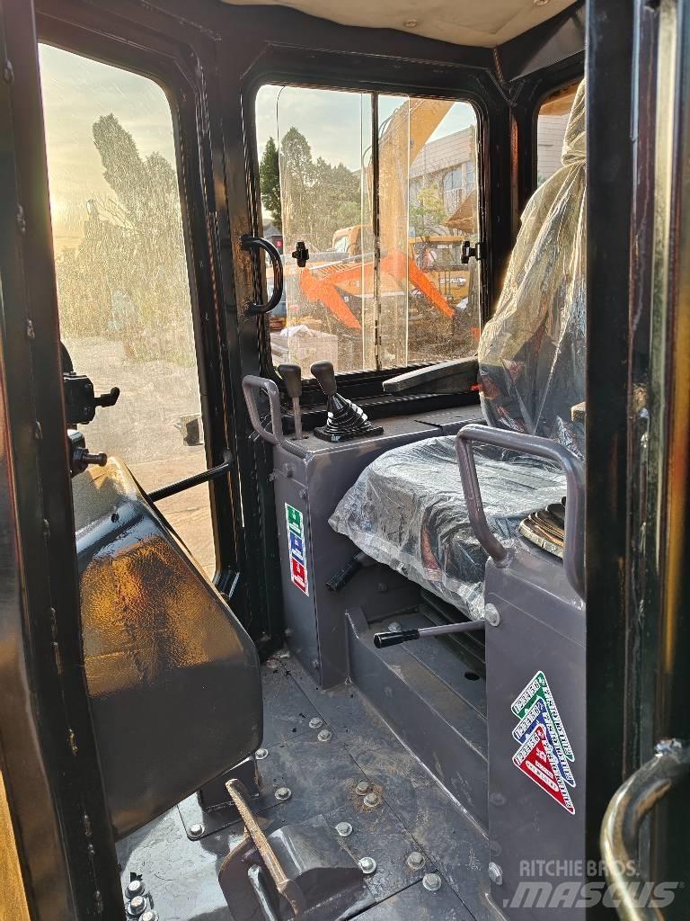 CAT D 5 K Buldooserid