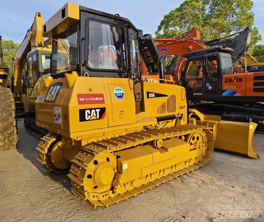 CAT D 5 K Buldooserid