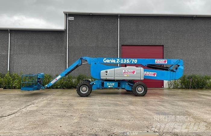 Genie Z135-70 Iseliikuvad poomtõstukid