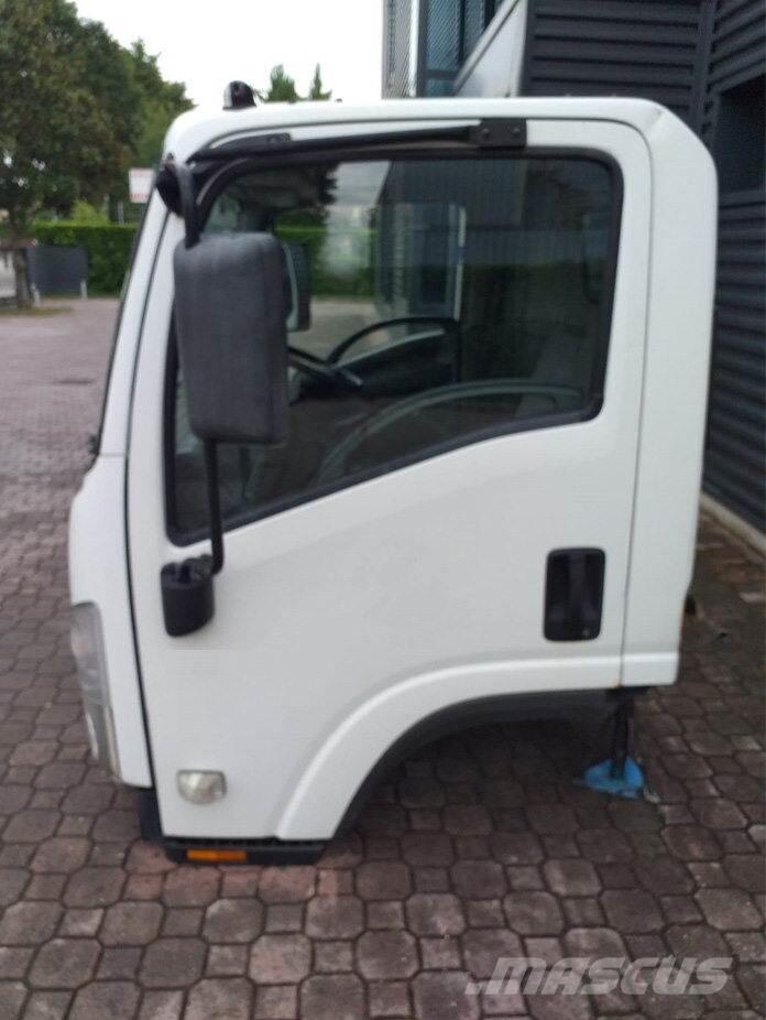 Isuzu M - L Kabiinid