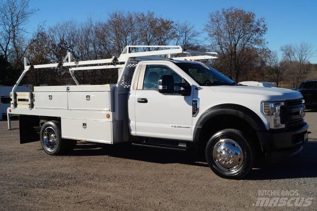 Ford F 550 XL SD Madelautod