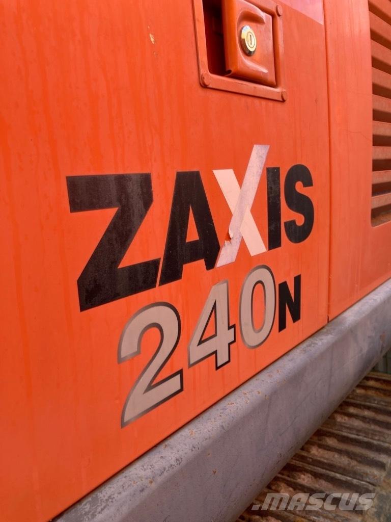 Hitachi ZX 240 Roomikekskavaatorid