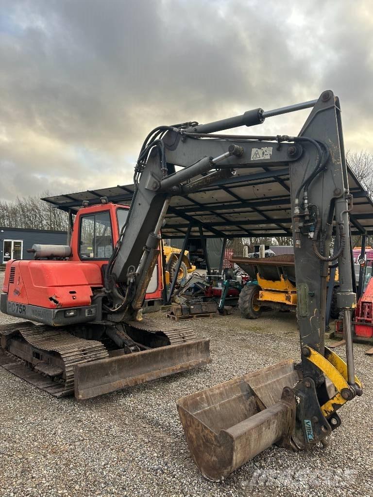 Komatsu PC 75 Väikeekskavaatorid 7t-12t