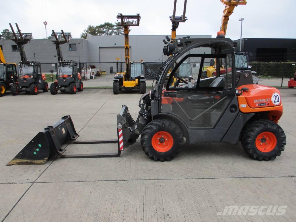 Ausa T144 HX4 (099) Teleskooplaadurid