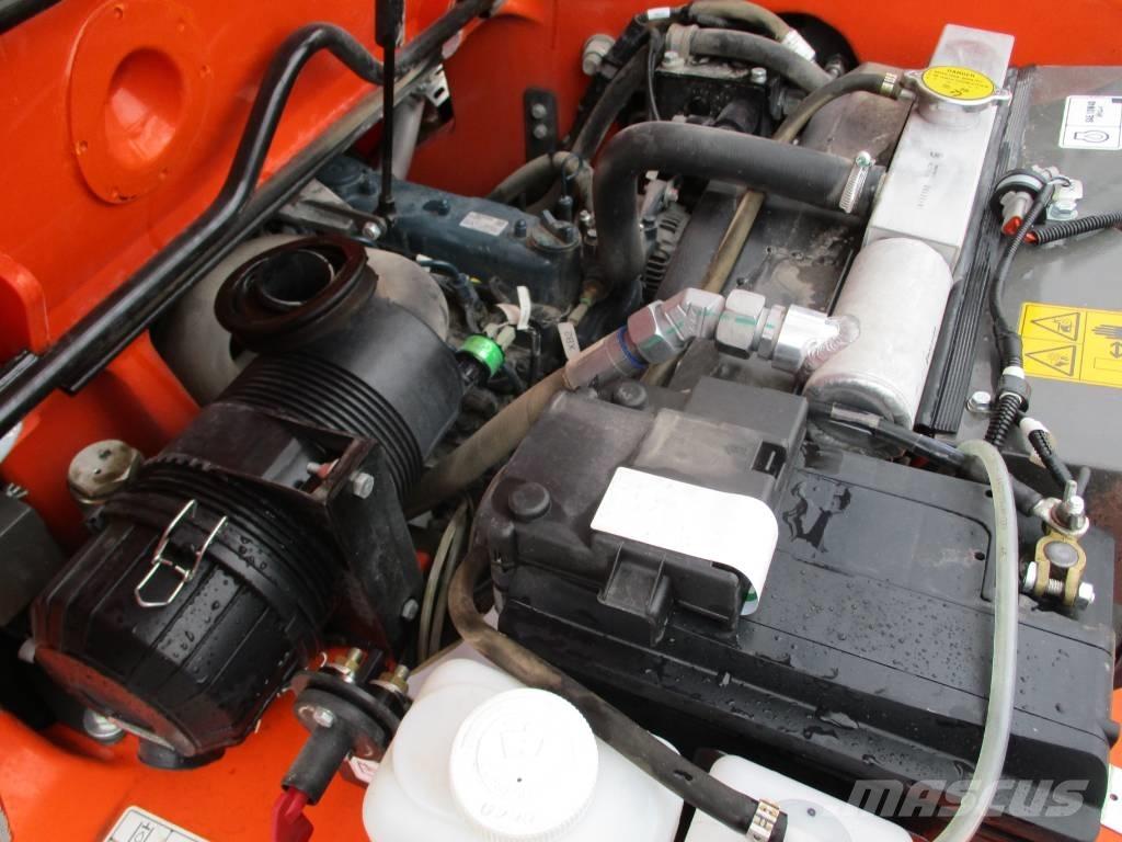 Ausa T144 HX4 (099) Teleskooplaadurid