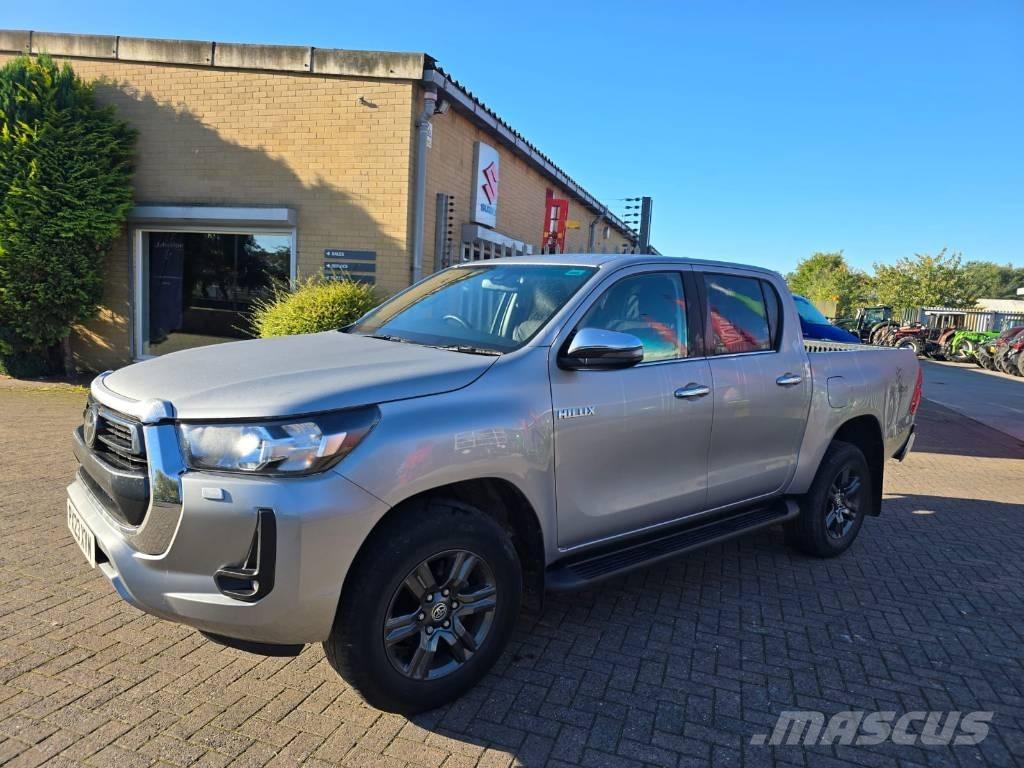 Toyota Hilux Madelkaubikud