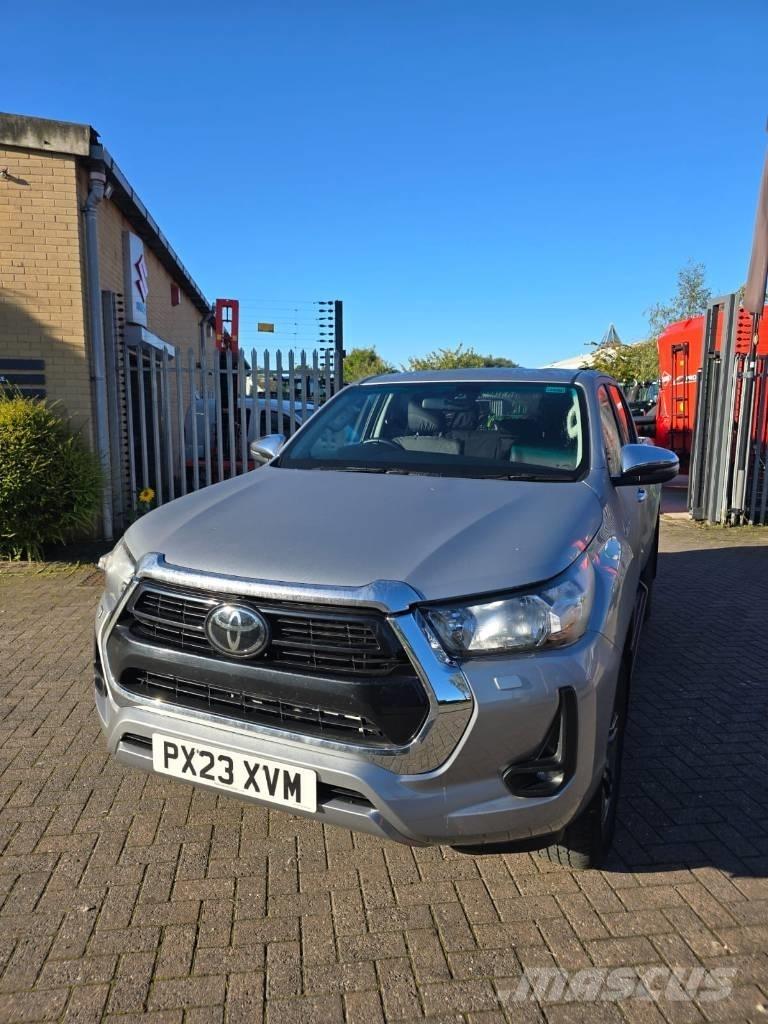 Toyota Hilux Madelkaubikud