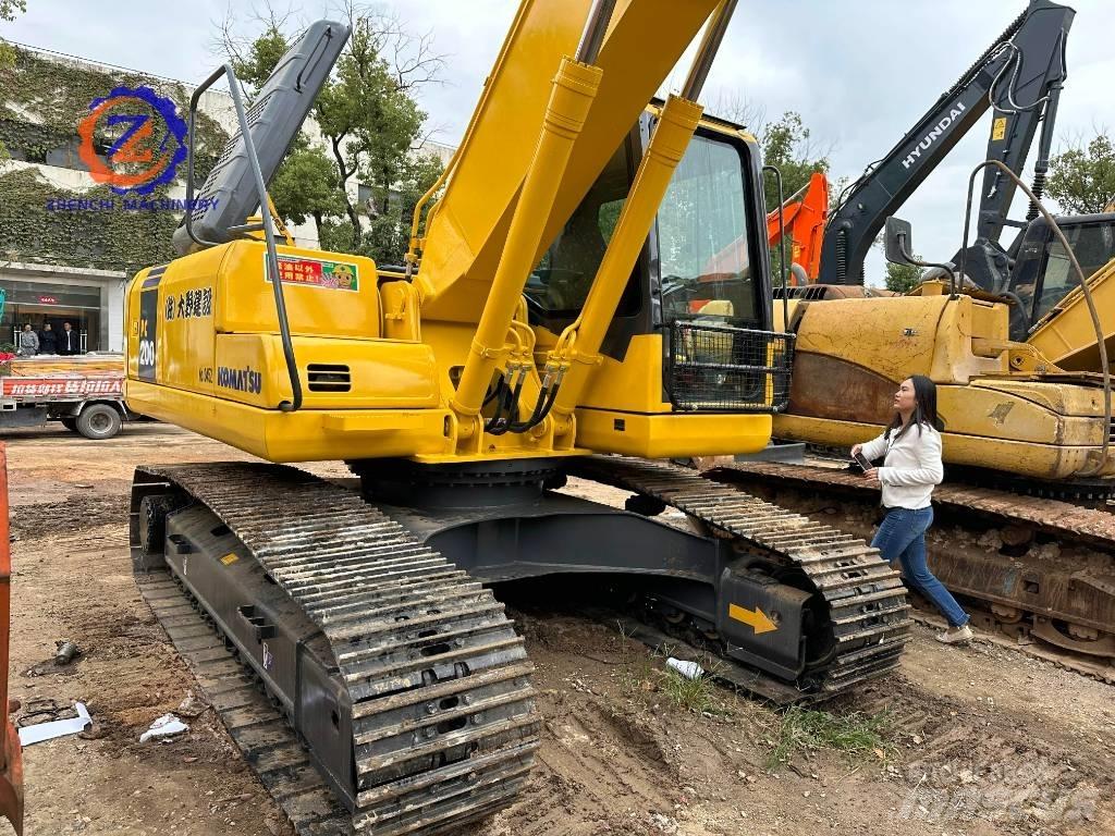 Komatsu PC 200-7 Roomikekskavaatorid