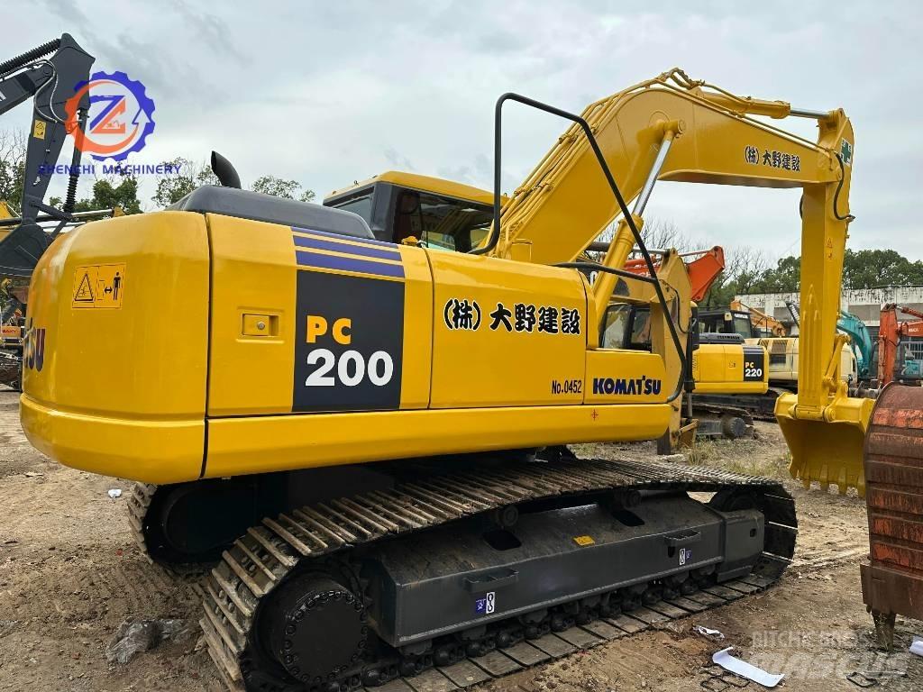 Komatsu PC 200-7 Roomikekskavaatorid
