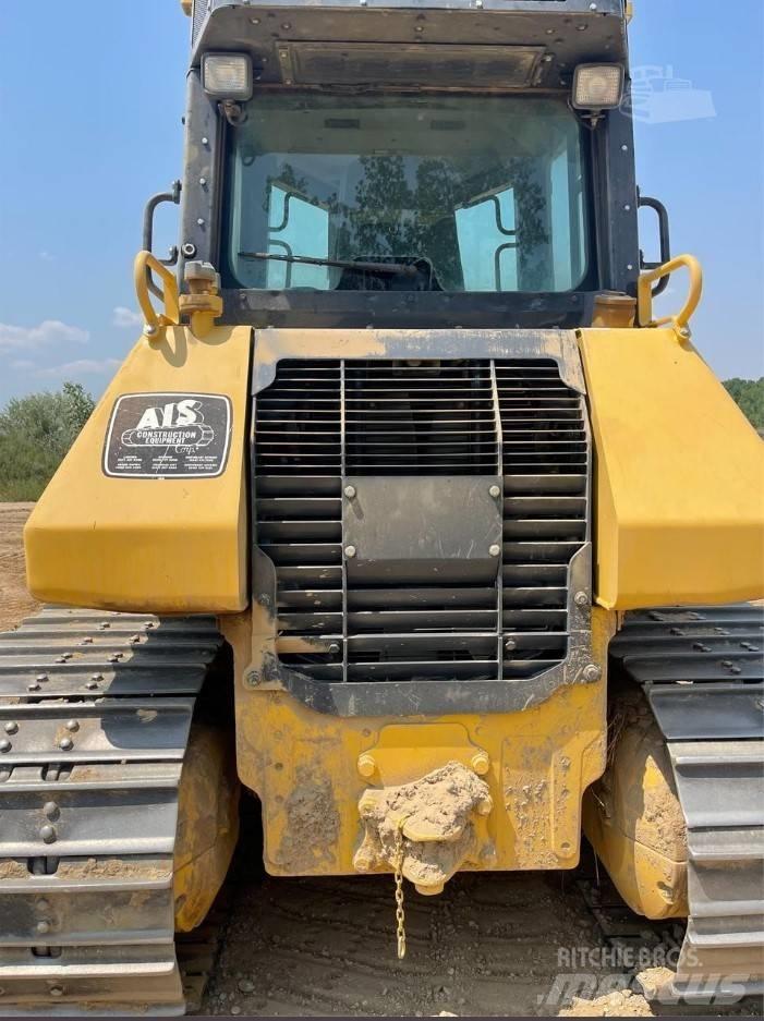 Komatsu D 51 PX-22 Buldooserid