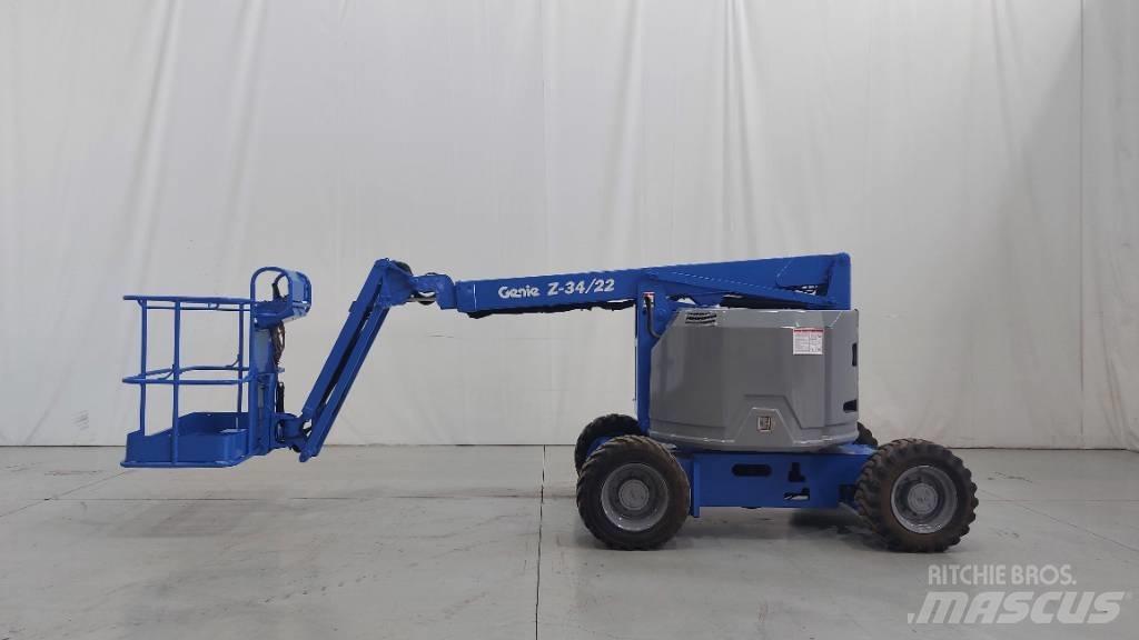 Genie Z 34/22 IC Iseliikuvad poomtõstukid