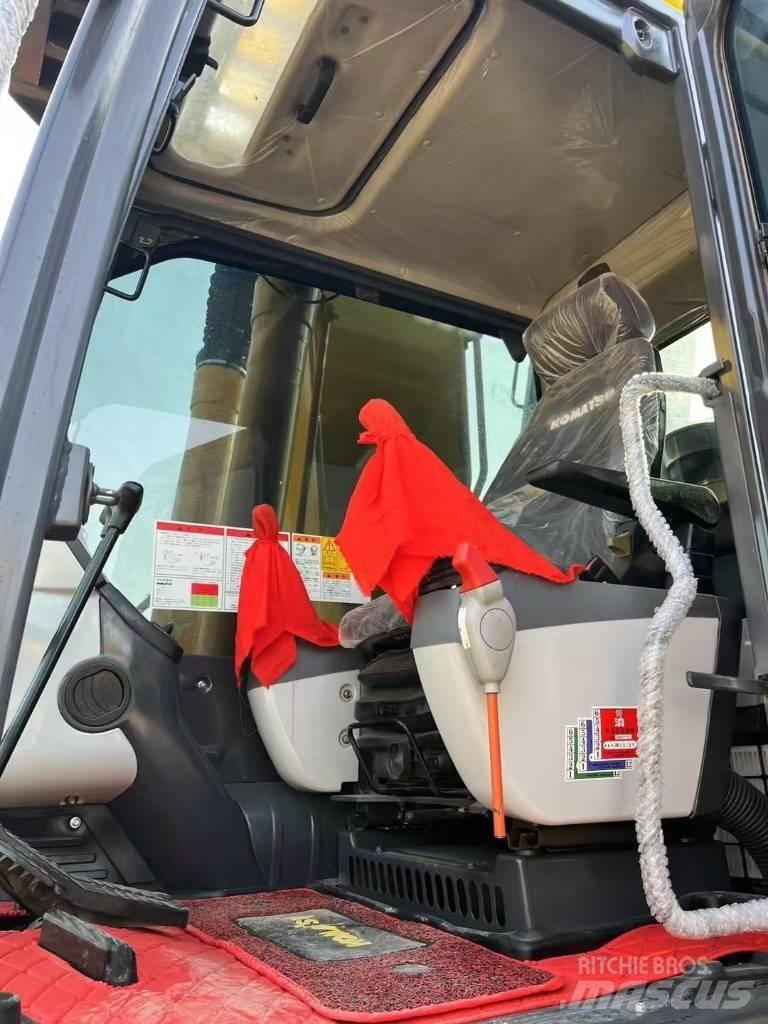 Komatsu 240-8 Roomikekskavaatorid