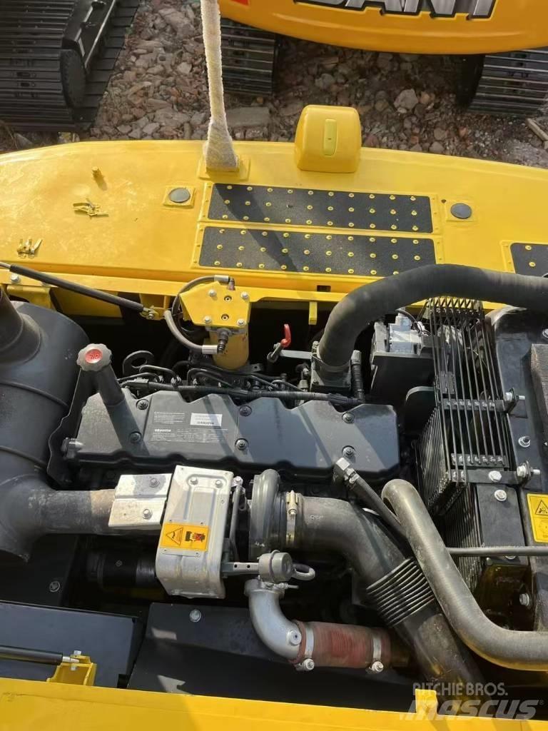 Komatsu 240-8 Roomikekskavaatorid