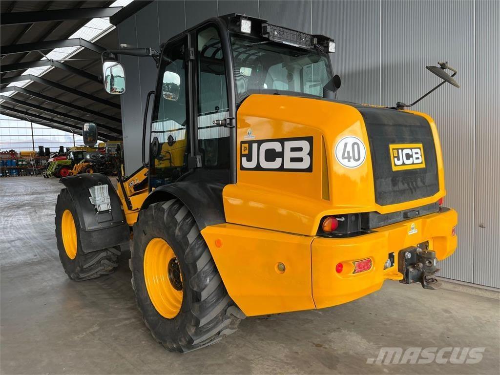JCB TM 320 Agri Rataslaadurid