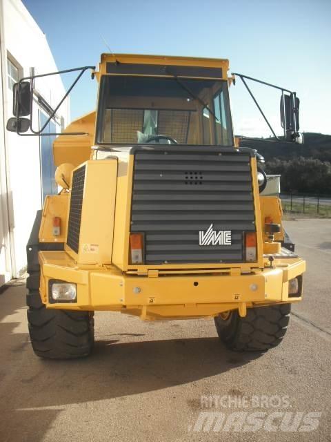 Volvo A 25 C   4x4 Liigendraamiga pinnaseveokid