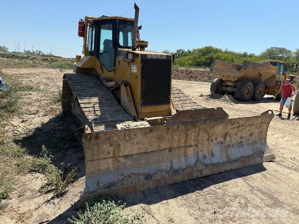 CAT D 6 M LGP Buldooserid