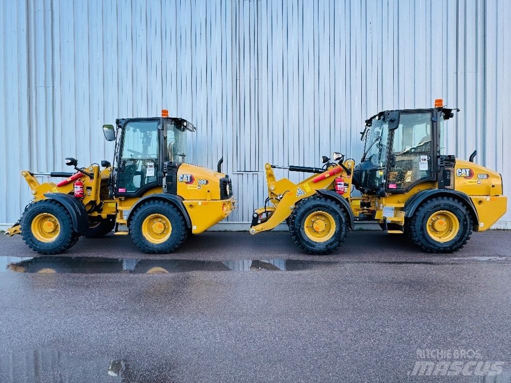 CAT 908 Rataslaadurid