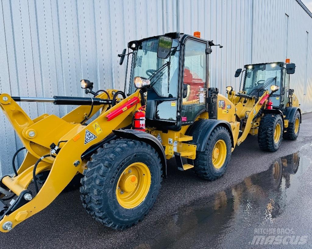 CAT 908 Rataslaadurid
