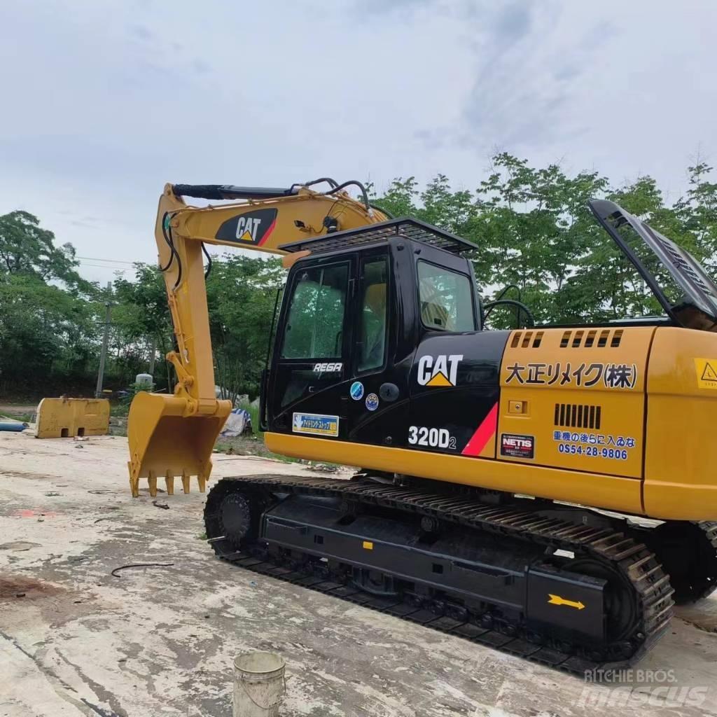 CAT 320D2 Roomikekskavaatorid