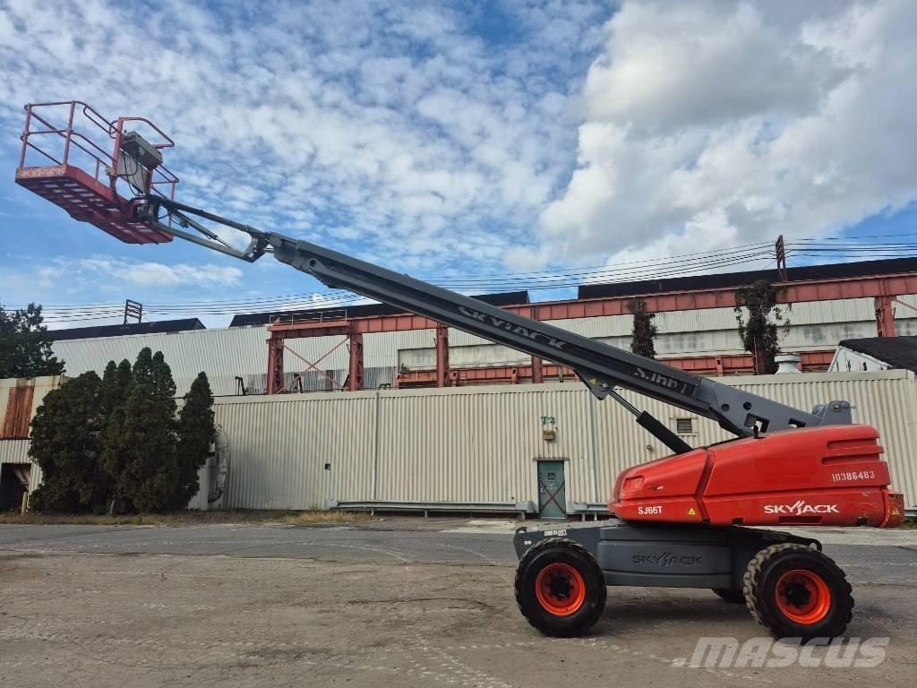 SkyJack SJ 66 T Iseliikuvad poomtõstukid