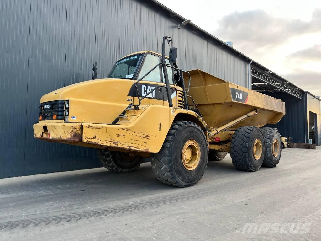 CAT 740 Liigendraamiga pinnaseveokid