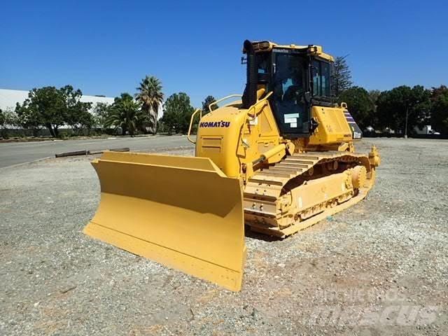 Komatsu D61EX-24 Buldooserid