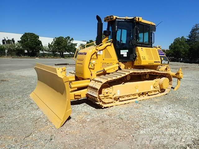 Komatsu D61EX-24 Buldooserid