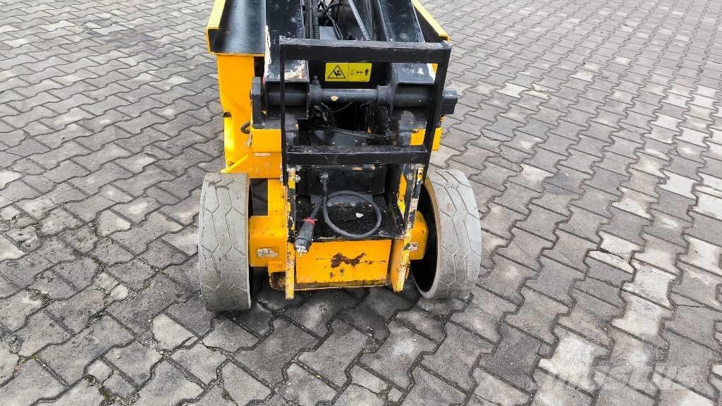 JLG 2030 ES Käärtõstukid