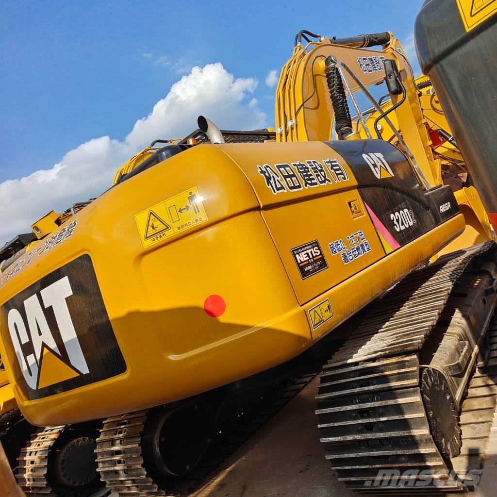 CAT 320 D Roomikekskavaatorid