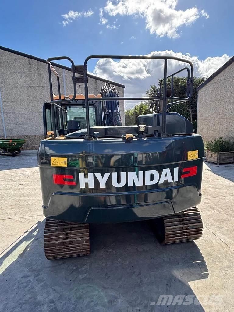 Hyundai HX140AL Roomikekskavaatorid