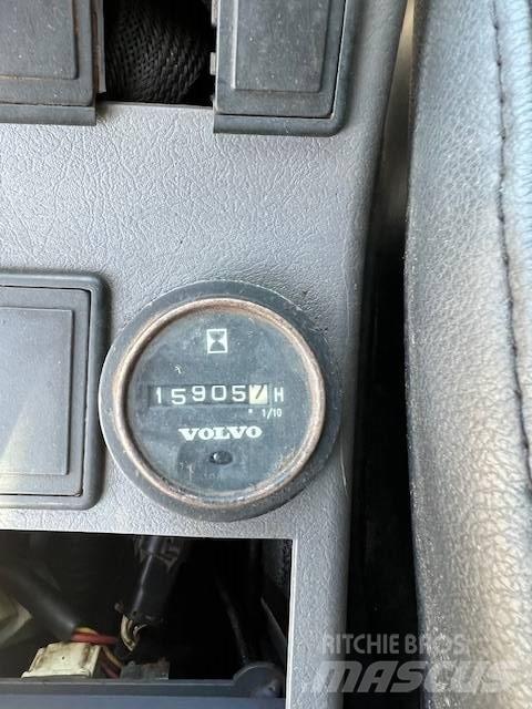 Volvo EC 460 B LC Roomikekskavaatorid