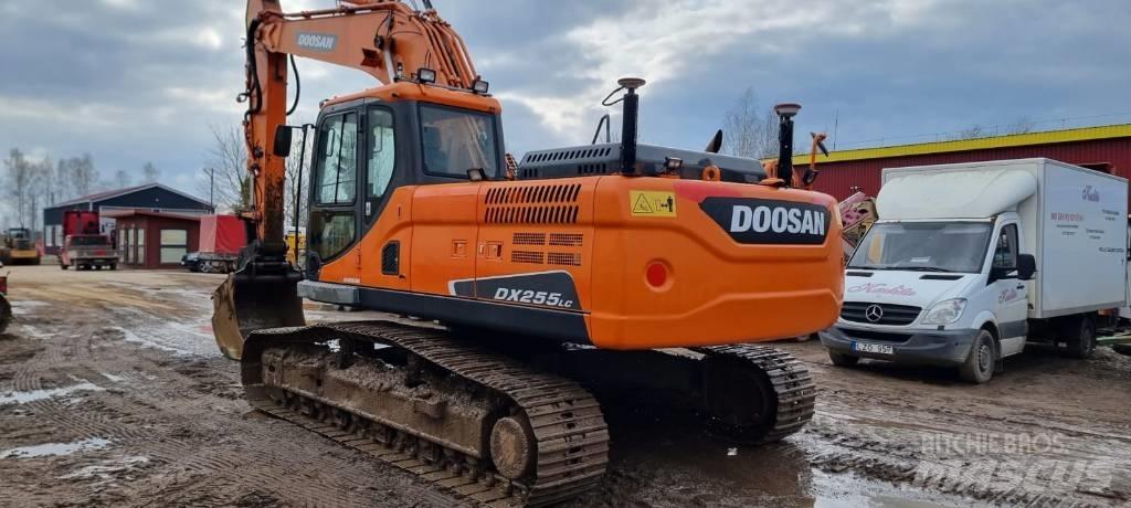 Doosan DX 255 LC-3 Roomikekskavaatorid