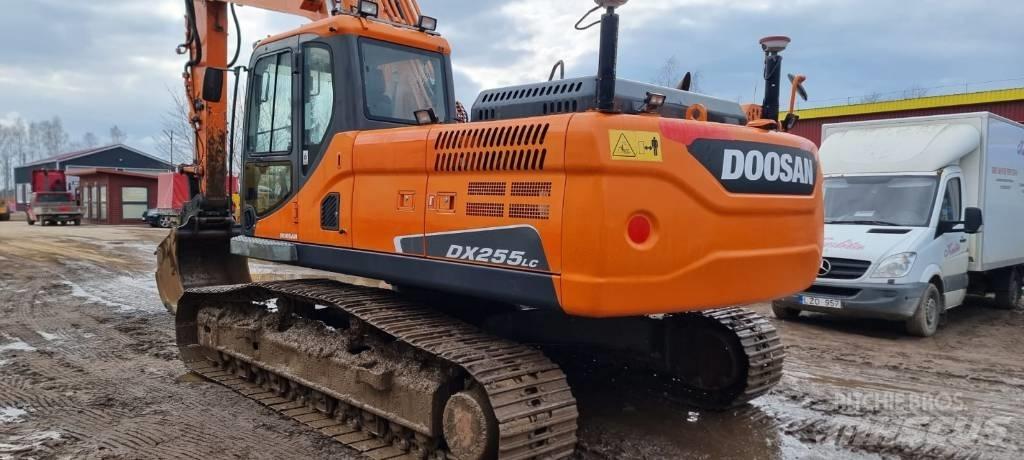 Doosan DX 255 LC-3 Roomikekskavaatorid