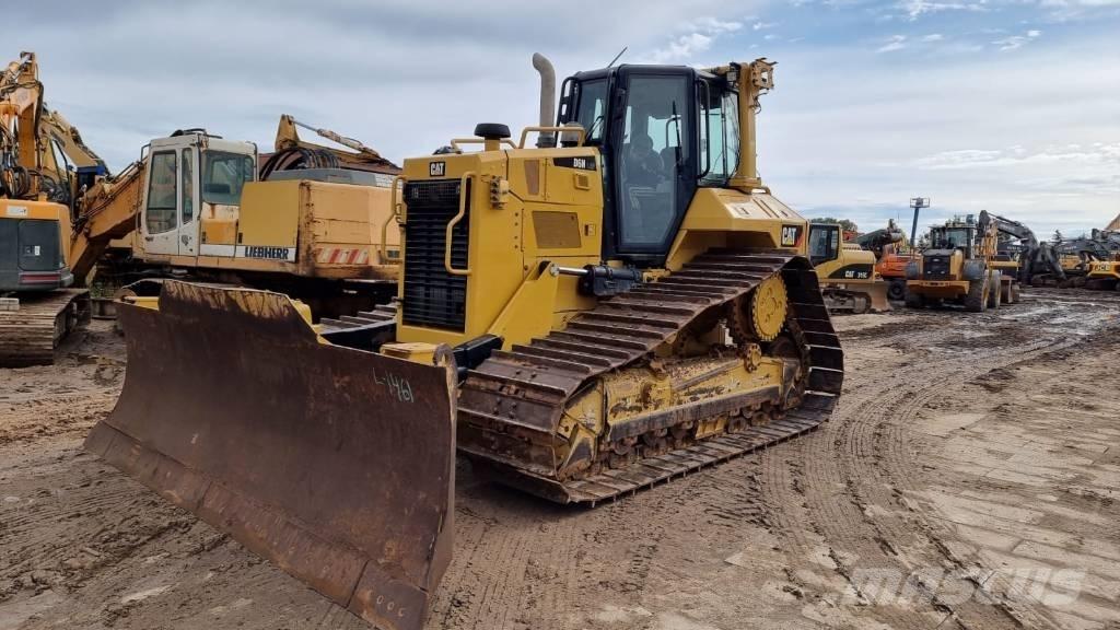 CAT D 6 N LGP Buldooserid