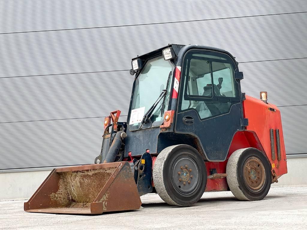 JCB R260 Kompaktlaadurid